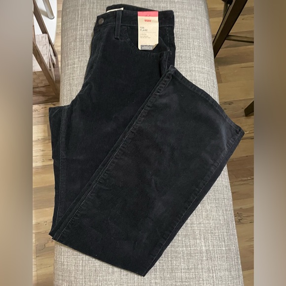 Levi’s 726 Flare Women’s Black Corduroy Pants - Picture 1 of 5